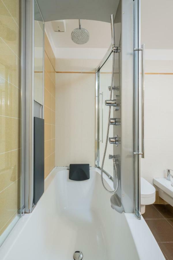 Petroni 38 By Studio Vita بولونيا المظهر الخارجي الصورة